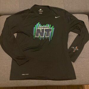 Nike Dri-Fit Black Long Sleeve T-Shirt Men’s Large Team NT Northwest Territories